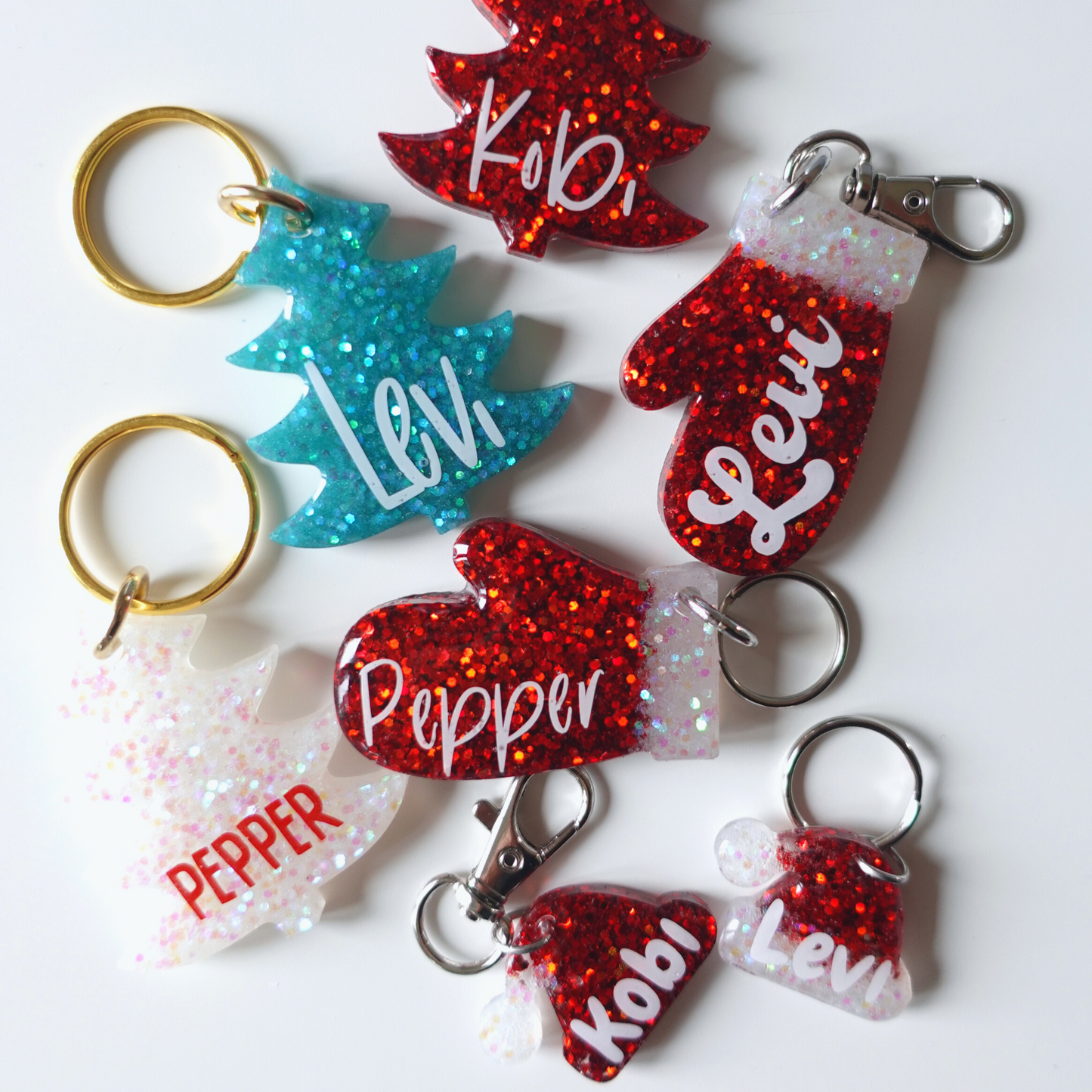Santa Gloves Tag